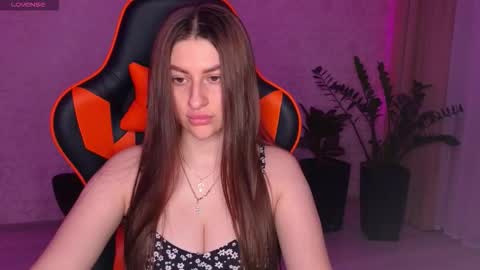 Elina online show from September 2025 08:32:02 PM