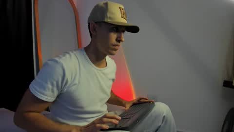 elio_dicaprio online show from November 2025 03:40:01 PM