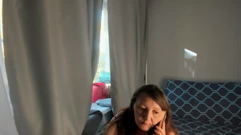 Elis online show from September 2025 07:57:02 AM