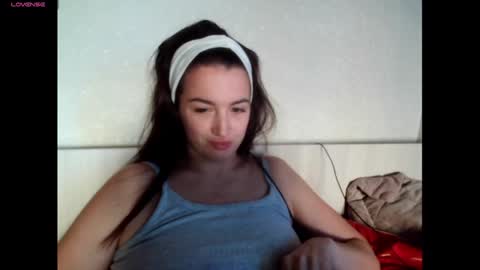 elisa_dove208 online show from September 2025 12:10:01 PM