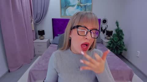 Elisabeth online show from January 2025 11:21:02 AM