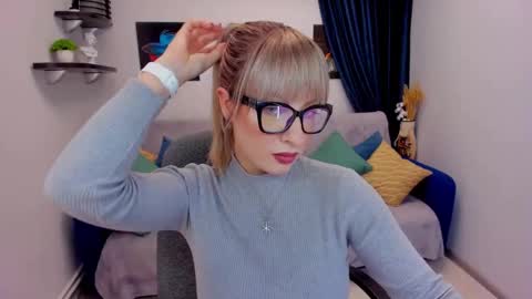 Elisabeth online show from January 2025 03:32:01 PM