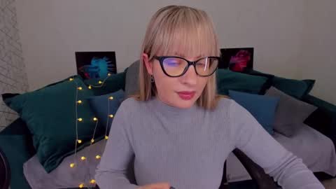 Elisabeth online show from February 2025 02:45:02 PM