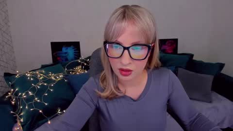 Elisabeth online show from February 2025 04:47:02 PM