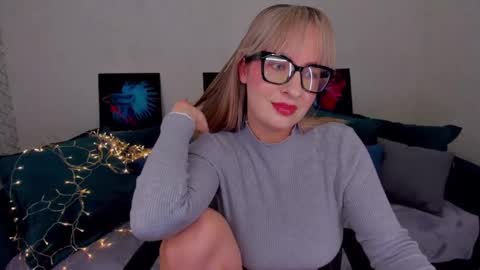 Elisabeth online show from February 2025 06:08:02 PM