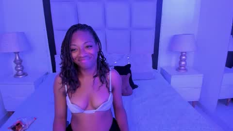 elisabettamonroy online show from January 2026 05:51:02 PM