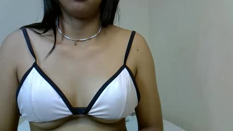 Snapshot of elisah01 chatting on April 2026 06:42:01 PM elisah01 online show from April 2026 06:42:01 PM