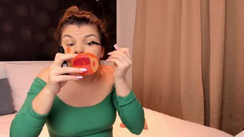 Elly online show from January 2025 09:37:01 PM