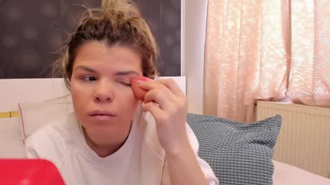 Elly online show from March 2026 11:49:02 AM