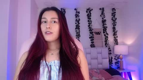 Snapshot of elisevalmont chatting on April 2026 03:29:02 AM ELISE online show from April 2026 03:29:02 AM