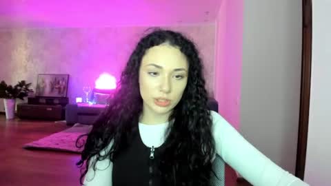 Snapshot of elisskriter chatting on July 2026 01:34:02 PM Eliss online show from July 2026 01:34:02 PM