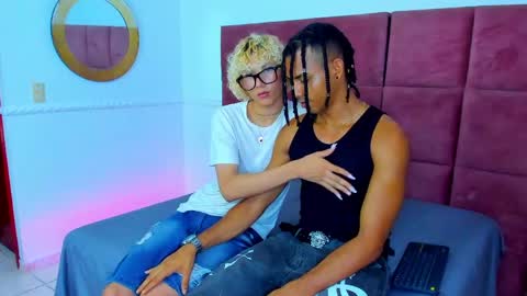 Snapshot of elite__models chatting on May 2026 01:00:01 AM Valentino Konny y Jhon online show from May 2026 01:00:01 AM
