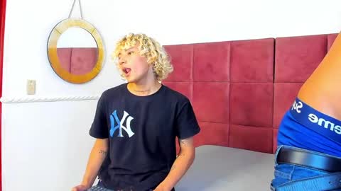 Snapshot of elite__models chatting on May 2026 08:05:01 PM Valentino Konny y Jhon online show from May 2026 08:05:01 PM