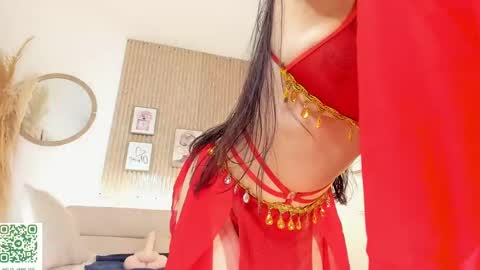 Elizabeth  online show from October 2025 01:09:02 PM