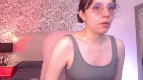 Eliza online show from October 2025 07:57:02 PM