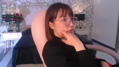 Eliza online show from November 2025 07:14:02 PM