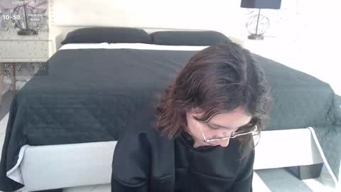 Eliza online show from February 2026 07:17:02 PM