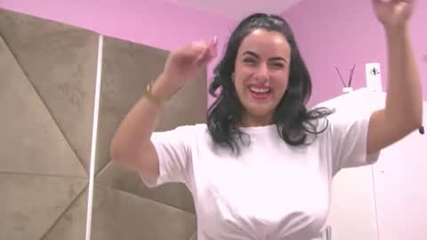 Eliza online show from October 2025 06:14:02 AM