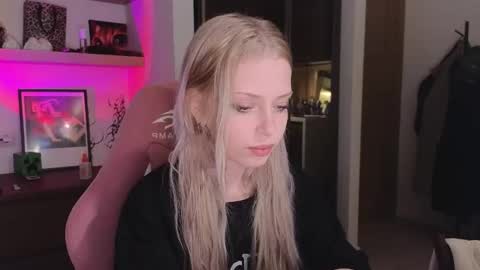 Elizabeth online show from March 2026 04:24:01 PM