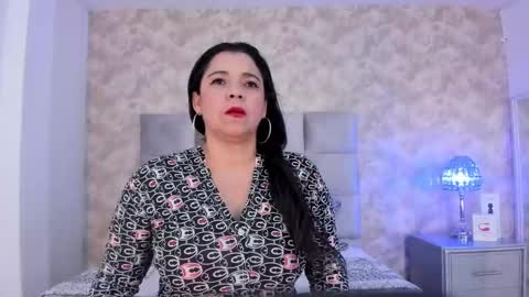 Elizabeth online show from January 2025 08:51:01 PM