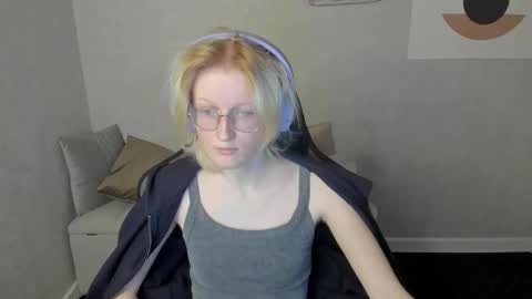 Elizabeth online show from September 2025 08:13:02 AM