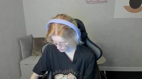 Elizabeth online show from September 2025 01:18:02 AM