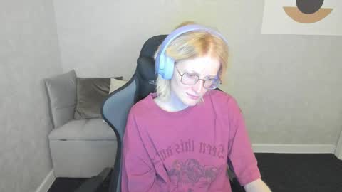 Elizabeth online show from September 2025 01:07:02 AM