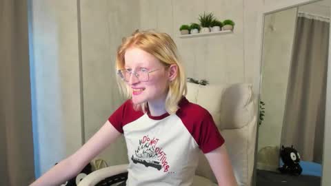 Elizabeth online show from October 2025 09:21:02 AM