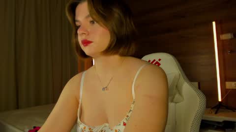 Snapshot of elizabeth_hottie chatting on May 2026 12:28:02 AM Elizabeth online show from May 2026 12:28:02 AM