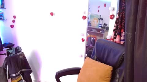 Elizabeth Martinez online show from February 2025 07:26:01 PM