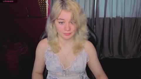 Snapshot of elizabeth_rready chatting on June 2026 02:10:01 AM Elizabeth online show from June 2026 02:10:01 AM