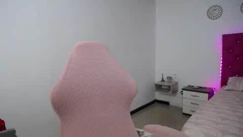 Elizabeth online show from November 2025 12:52:01 PM