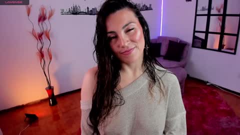 Snapshot of elizabeth_taylor_b chatting on December 2024 04:31:01 PM Elizabeth online show from December 2024 04:31:01 PM