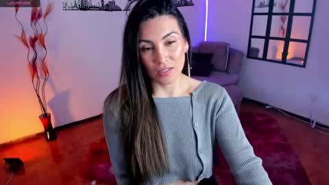 Snapshot of elizabeth_taylor_b chatting on February 2025 06:42:01 PM Elizabeth online show from February 2025 06:42:01 PM