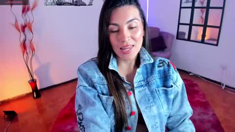 Snapshot of elizabeth_taylor_b chatting on March 2025 06:16:01 PM Elizabeth online show from March 2025 06:16:01 PM