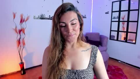 Snapshot of elizabeth_taylor_b chatting on December 2025 10:52:01 PM Elizabeth online show from December 2025 10:52:01 PM