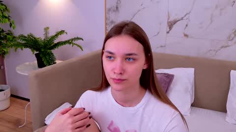 Elizabeth online show from February 2025 07:36:01 PM