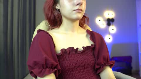 Elizabet online show from October 2025 09:45:01 PM