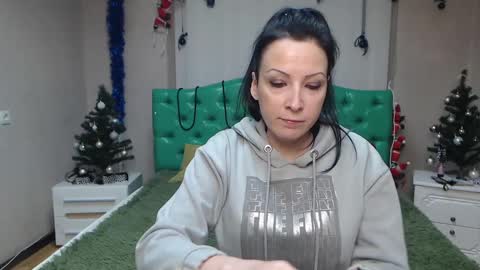 ElizabethSho online show from December 2024 09:11:01 PM