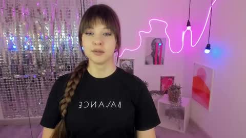 Eliza online show from March 2025 01:05:02 PM