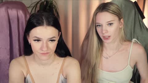 elizzza_ online show from February 2025 03:28:02 PM