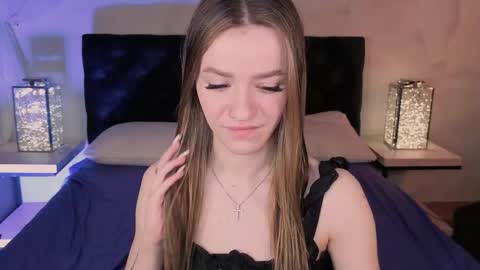 elizzza_ online show from April 2026 05:13:01 AM