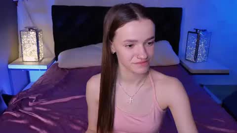 elizzza_ online show from July 2026 10:21:02 AM