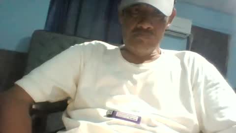 Snapshot of eljim323323 chatting on May 2026 07:49:02 AM eljim323323 online show from May 2026 07:49:02 AM
