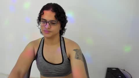 Diana online show from October 2025 07:00:01 PM