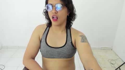 Diana online show from December 2025 12:40:01 AM