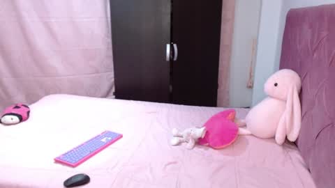 Snapshot of ella_2sweet chatting on January 2025 05:04:02 AM Ella online show from January 2025 05:04:02 AM