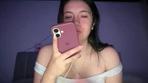 Snapshot of ella_aq chatting on May 2026 06:22:02 AM Ella online show from May 2026 06:22:02 AM