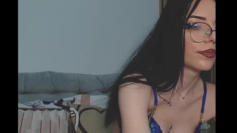 Chloe online show from November 2025 10:24:01 PM