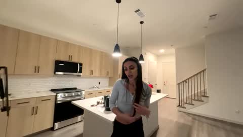 ella_ella_ella_ay online show from January 2026 12:38:02 AM